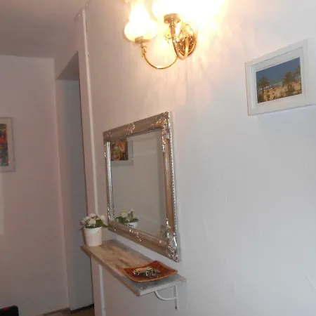 Apartamento General Serrano 10 *